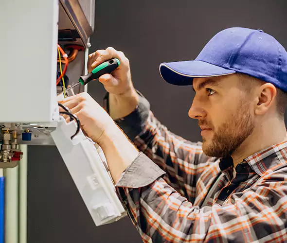 Expert Plumber for Tankless Water Heater Maintenance in Grand Prairie, TX: Schedule Professional Maintenance Services with Us